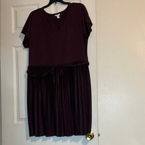 Elegant V-Neck Mini Dress in Rich Purple